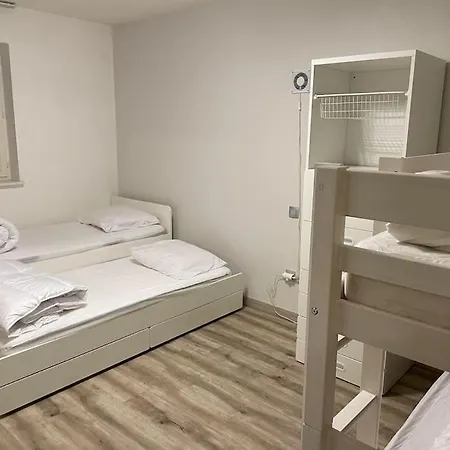 Ferme Equestre - Vue Unique Sur Les Chevaux Nyaraló Wangen