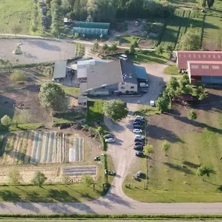 Ferme Equestre - Vue Unique Sur Les Chevaux Ferienhaus